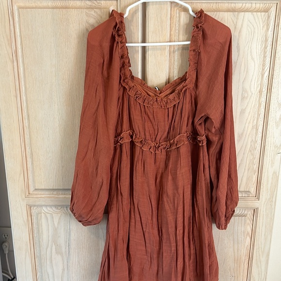 Fall Dreas - Picture 3 of 3